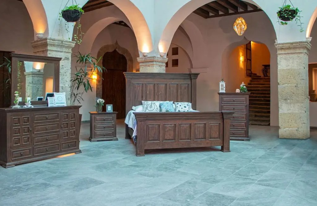GRAHAM BEDROOM SET