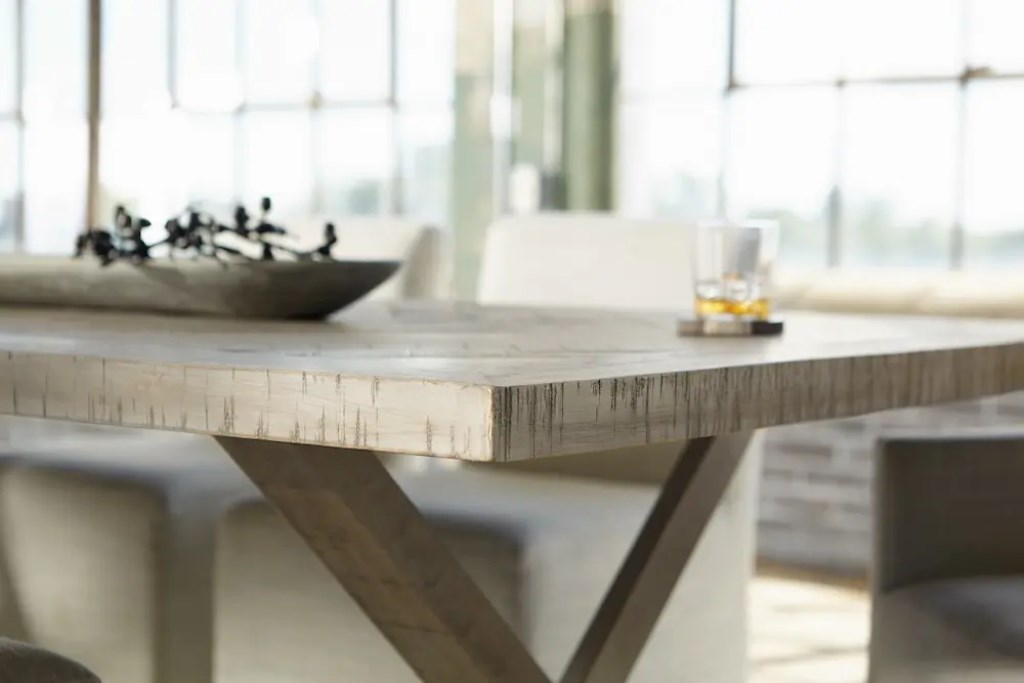 SHAW DINING TABLE - Image 5